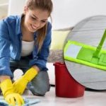 Na prach a škrábance na podlaze můžete zapomenout: jeden čisticí