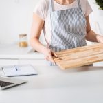 Tajemství zkušených hostitelek: Lifehacks, jak vyčistit prkénko na krájení?